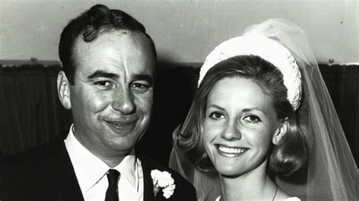 Anna Murdoch Mann Husband: Who is Anna Murdoch Mann married to?