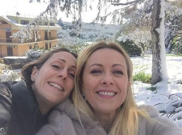Arianna Meloni Wikipedia And Eta: How Old Is Giorgia Meloni Sister?
