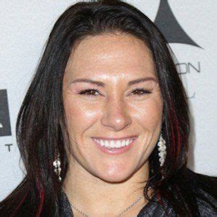 Cat Zingano Age, Wikipedia, Biography, Children, Salary, Net Worth, Parents.