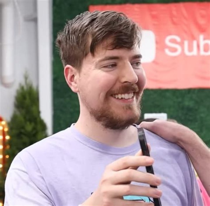 F1NN5TER Bio, Wiki, Age, Family, Girlfriend, YouTube, Salary and Net Worth