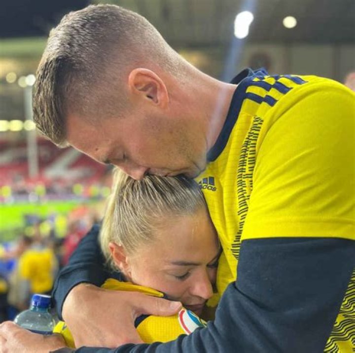 Fridolina Rolfö Partner Or Pojkvän: Is Swedish Footballer Married?