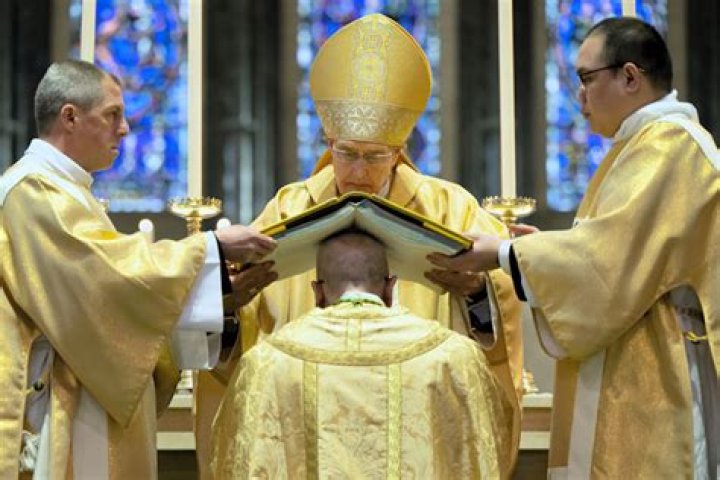 How to become ordained in missouri