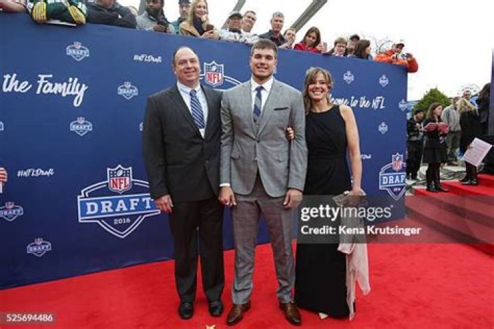 Jack Conklin Parents: Darren Conklin, Jennifer Jackson