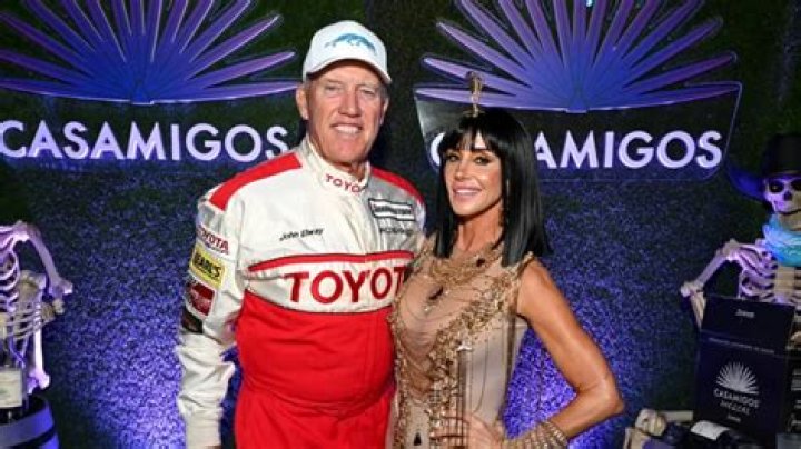 John Elway Bio, Wiki, Age, Height, Stats, Wife, Family, Salary, Net Worth, Broncos, and Draft