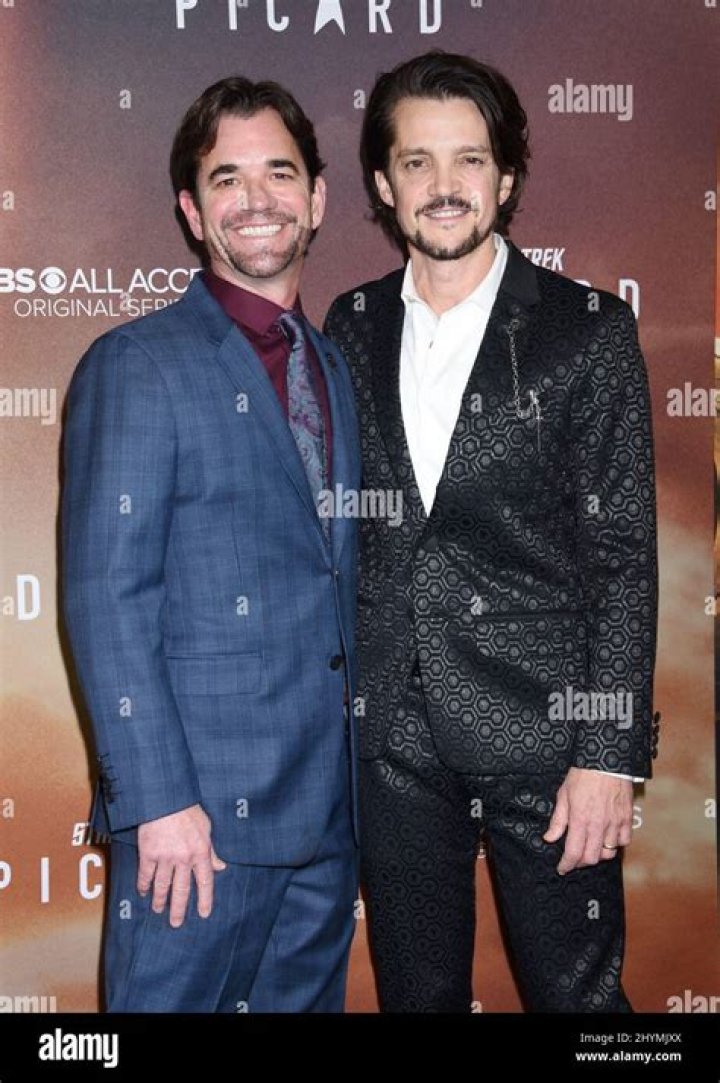 Kyle Fritz Wiki: Jonathan Del Arco Gay Partner, Net Worth, Family, Age, Bio