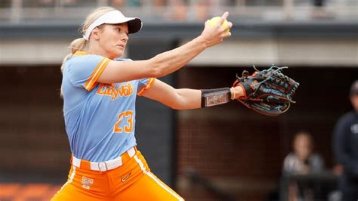 Lauren Burke Wikipedia And Age: Meet The Softball Player On Instagram