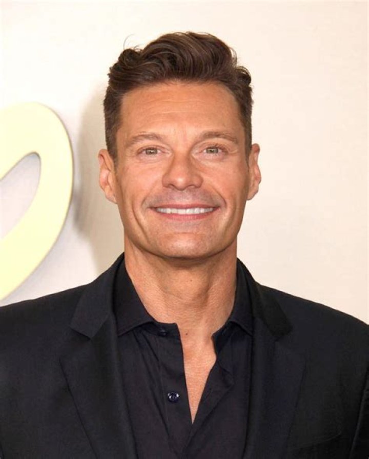 Learn About Ryan Seacrest Weight Loss Journey With Before And After Photos