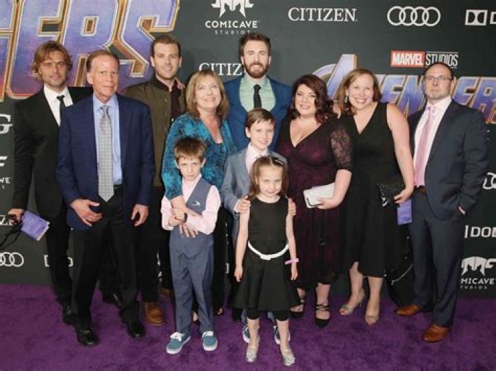Linda Evans Siblings: Meet Carol Davidson, Kathy Evanstad