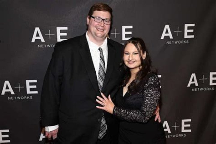 Meet Dasha Nekrasova Boyfriend Paul Jonathan? Everything To Know About Her Parents