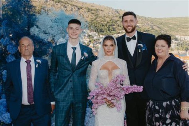 Meet Jusuf Nurkic parents – Dad Hariz Nurkić and Mom Jasmina