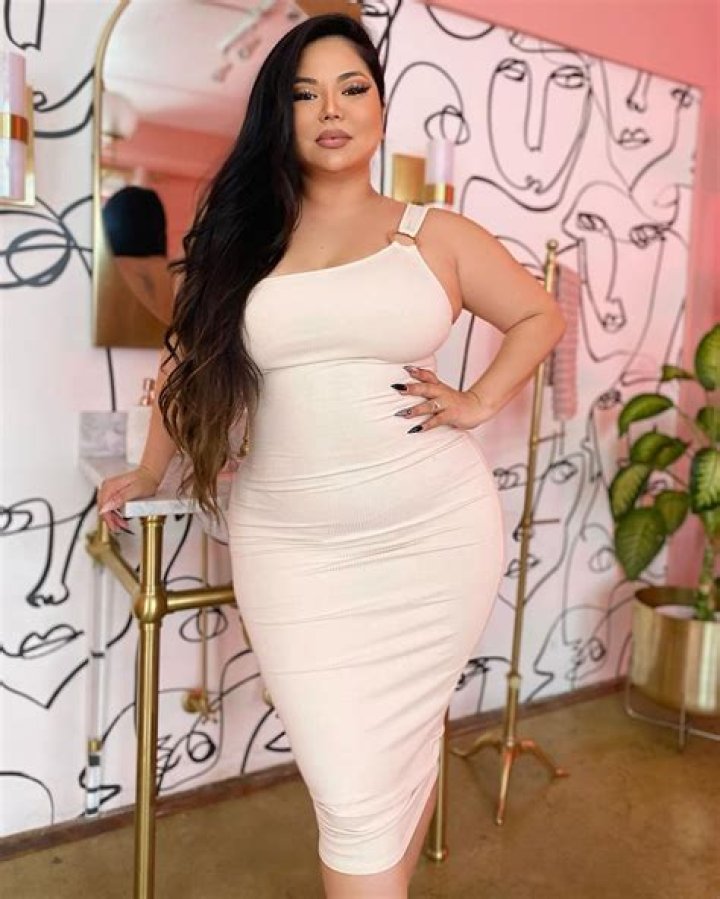 Mimi Thickachu Height, Weight, Net Worth, Age, Birthday, Wikipedia, Who, Nationality, Biography