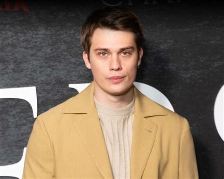 Nicholas Galitzine (Actor) Wiki, Bio, Age, Height, Weight, Family, Net Worth, Girlfriend, Career, Facts