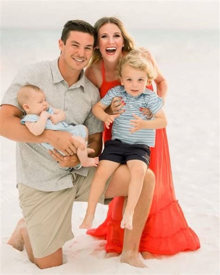 Nick Mullens Net Worth, Biography, Wiki, Age, Parents, Family, Photos or More
