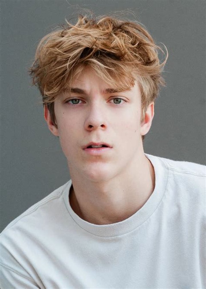 Oaklee Pendergast – Net Worth, Age, Wikipedia, Biography, Height, Family