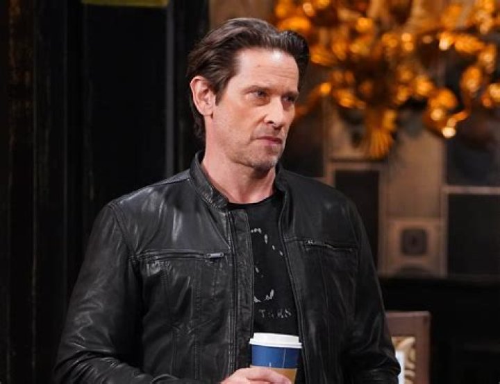 Roger Howarth Age, Height, Movies and TV Shows, Education, Family