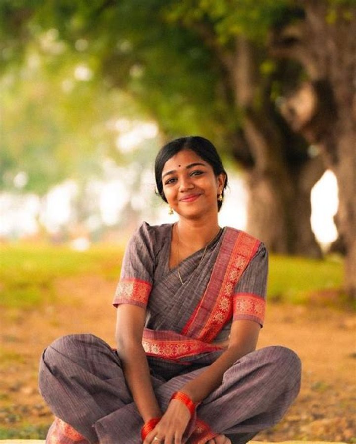 Shivangi Joshi (Naira) Wiki, Bio, Age, Height, Weight, Boyfriend, Family, Career, Net Worth, Facts