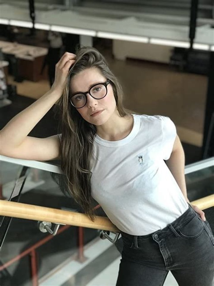 Stephanie Van Dyck