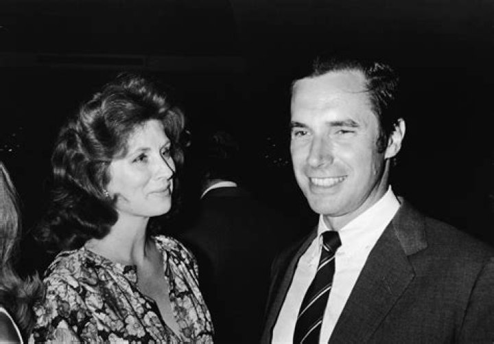 Suzy Parker Bio : Weight, Family, Net Worth & Death