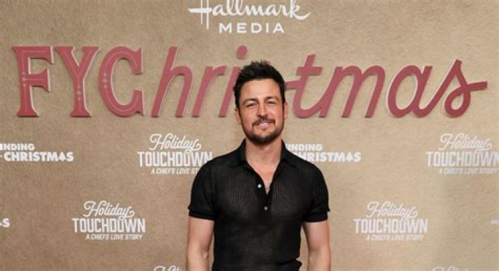 Tyler Hynes Hallmark Movies, Ilness, Instagram, Net Worth, Wiki
