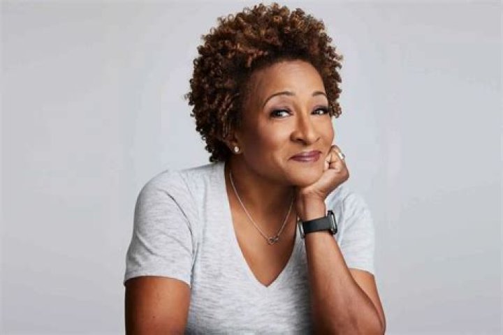 Wanda Sykes Biography: Wife, Age, Young, Net Worth, Height, Husband, TV Shows, Movies, Instagram, IMDb, Kids, Family, Netflix