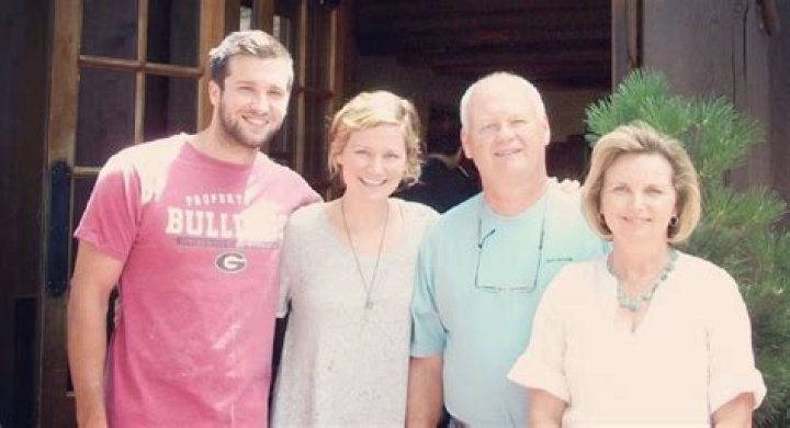 Who Are Jennifer Nettles Parents Beamon And Carla? Meet The ‘American Anthems’ Singer Family