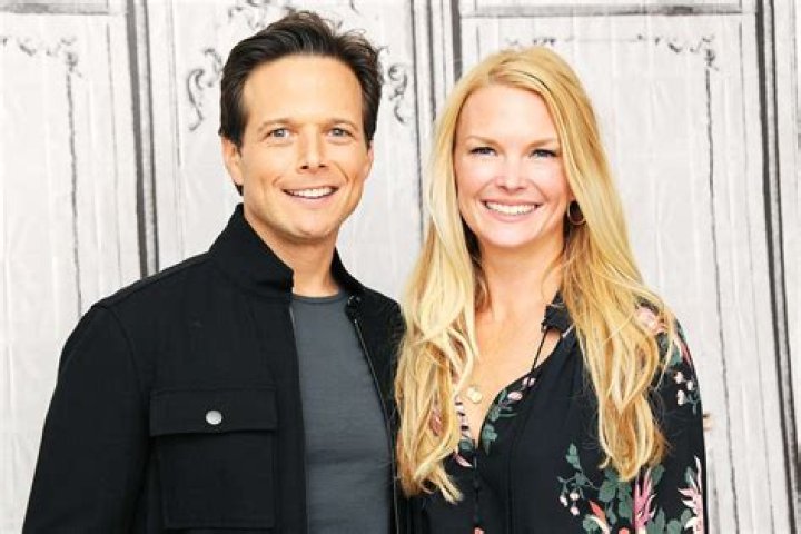 Who is scott mcgillivrays wife